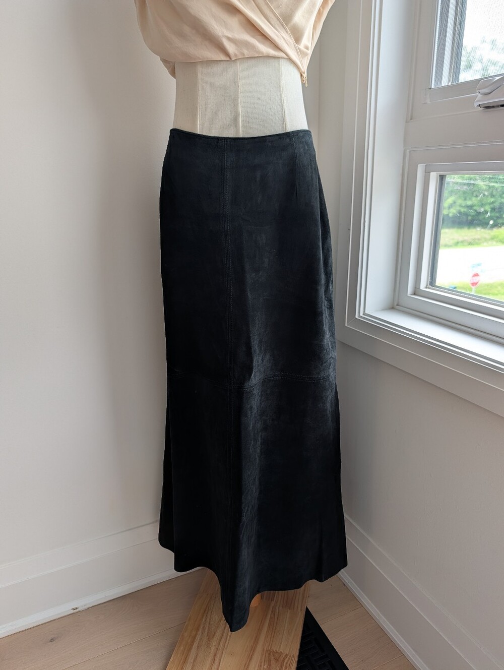 Danier Black Suede Maxi Skirt Size 14